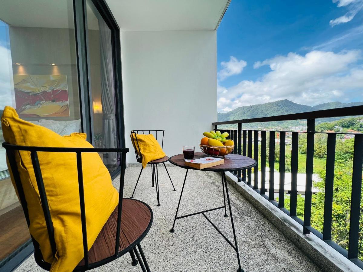 Icon Park Phuket Condo Exteriör bild