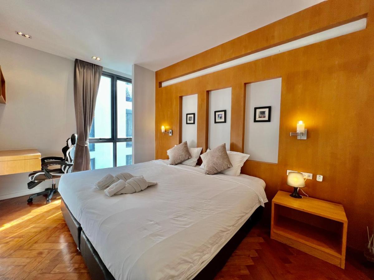 Icon Park Phuket Condo Exteriör bild