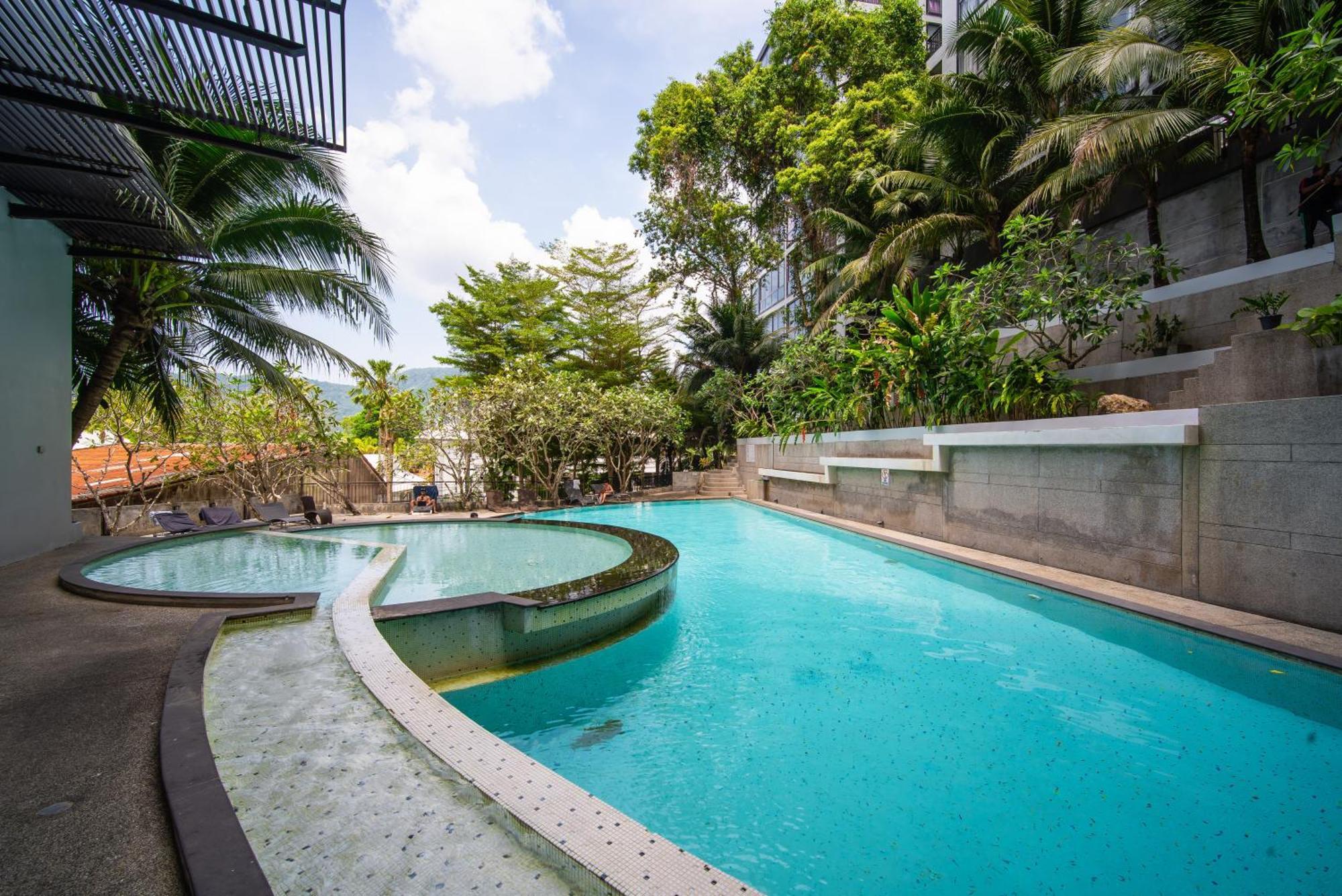 Icon Park Phuket Condo Exteriör bild